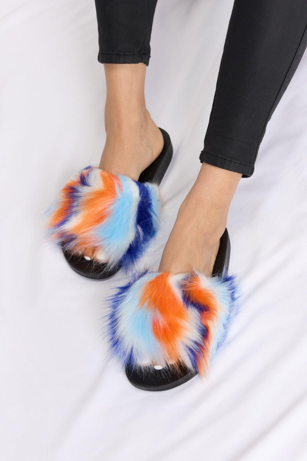 Forever Link Plush Open-Toe Sandals Carauana Store