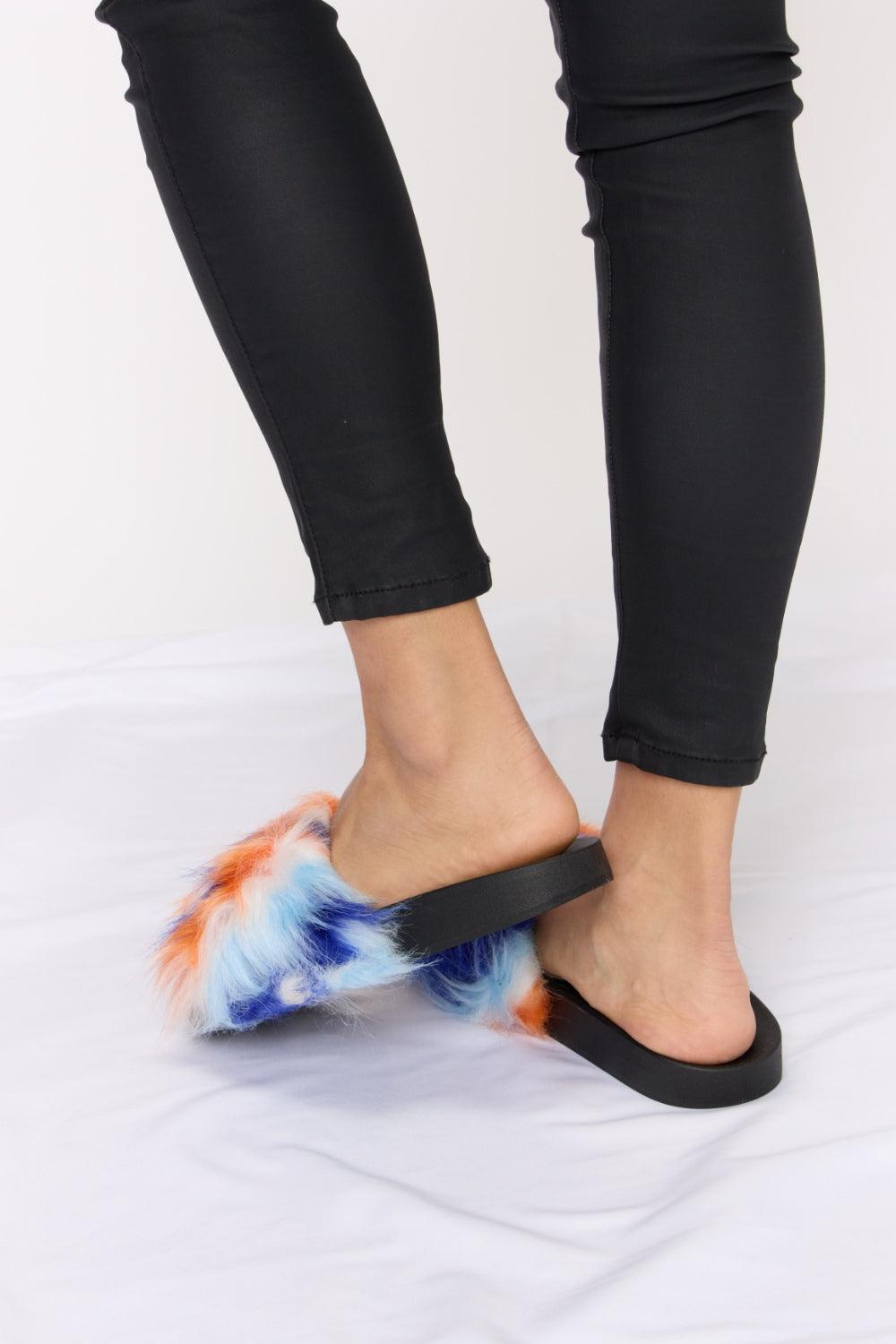 Forever Link Plush Open-Toe Sandals Carauana Store